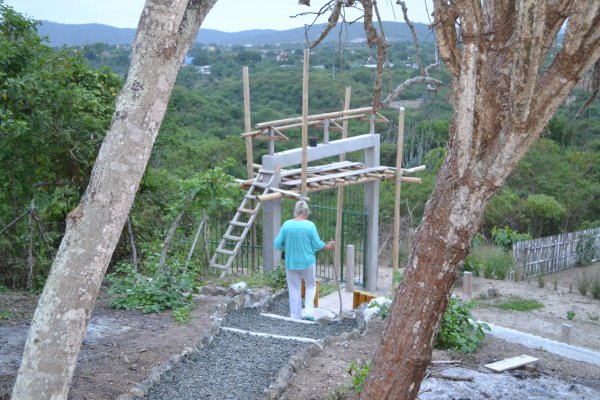 Work on entrance gate